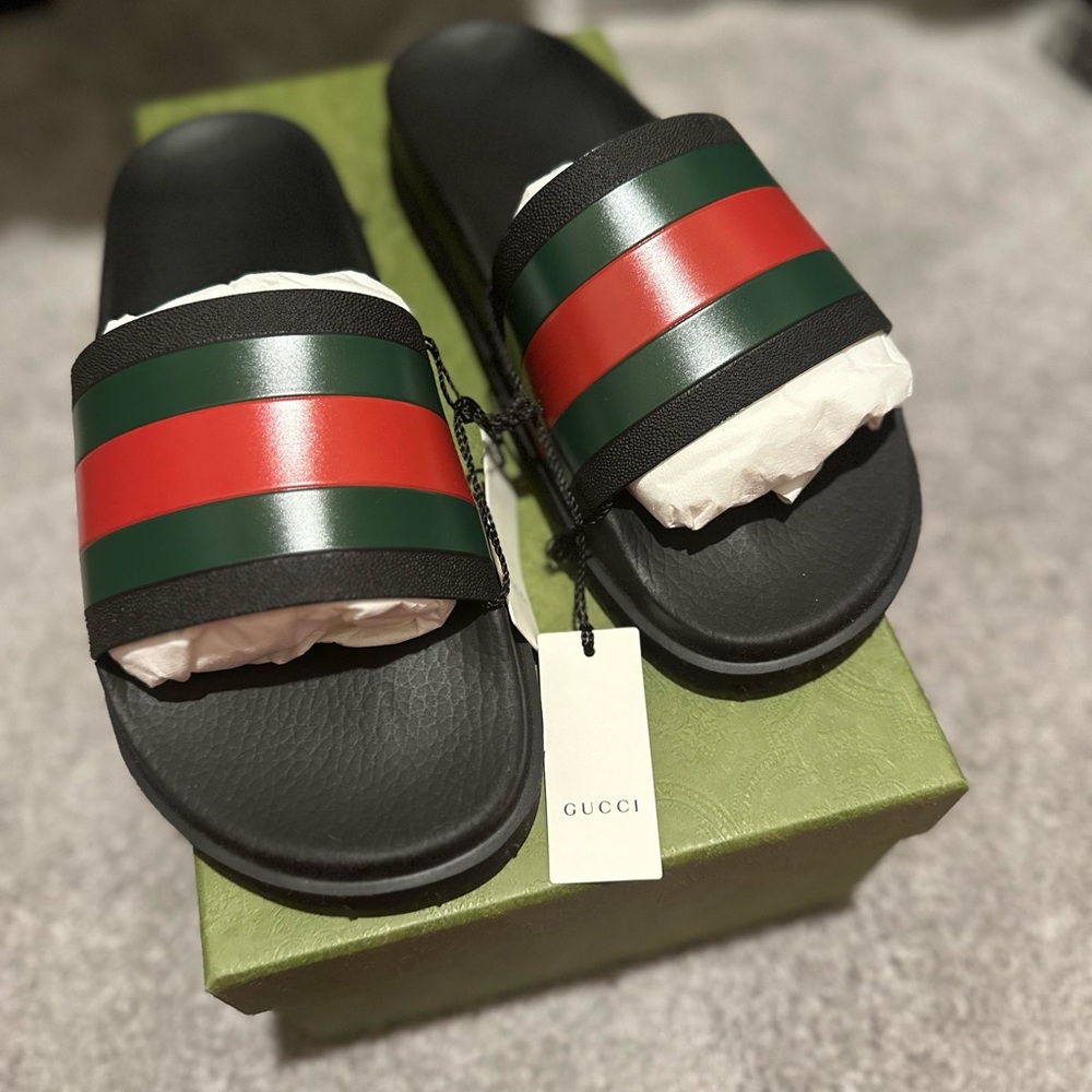 NWT Authentic Mens Gucci Rubber Slides
